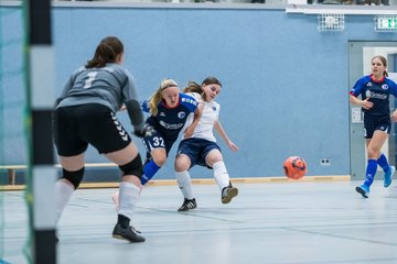 Bild 360 - F Loewinnen Hallen Cup